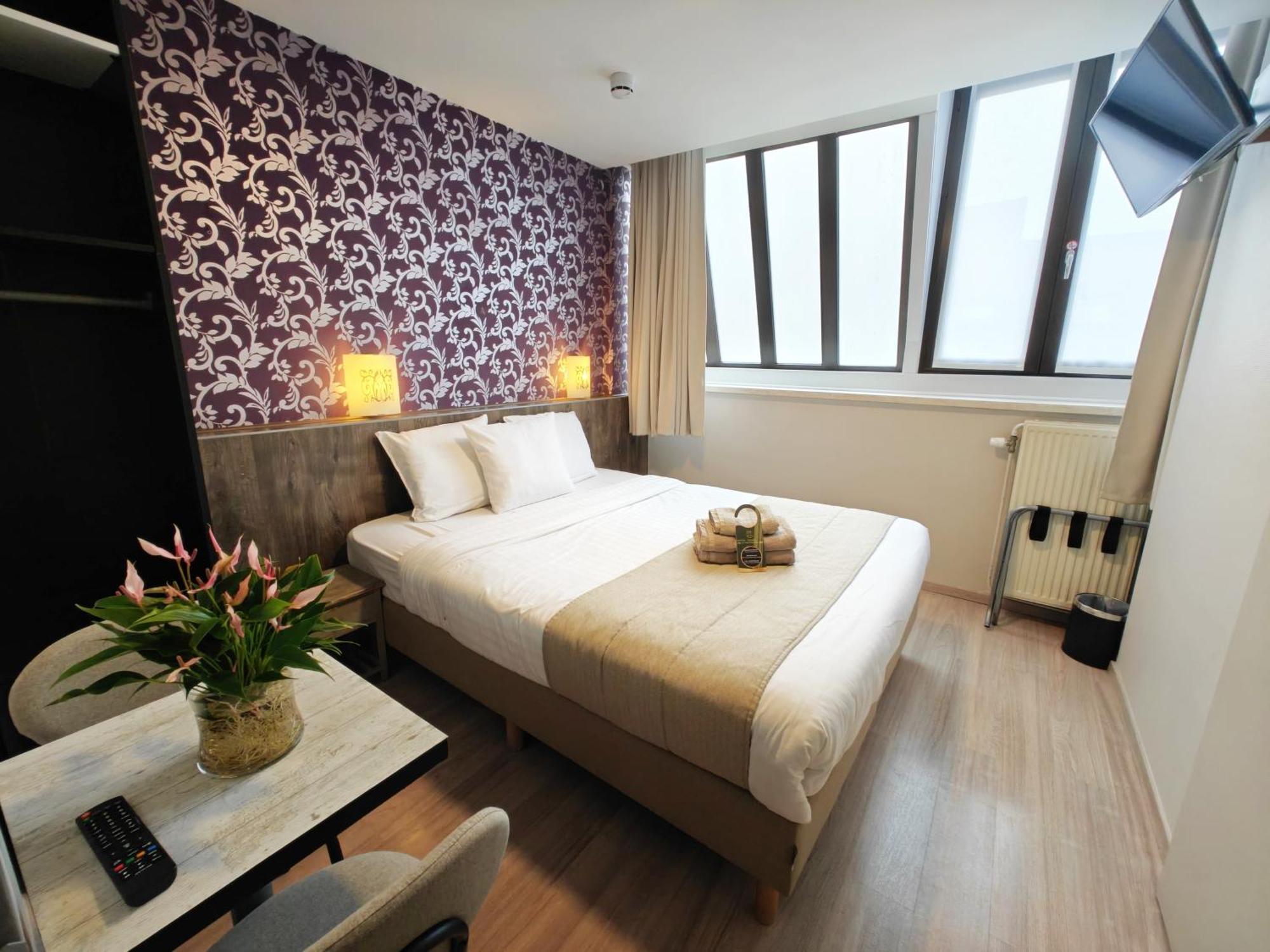 Hotel Tropicana บลังเคนเบอร์เก ภายนอก รูปภาพ