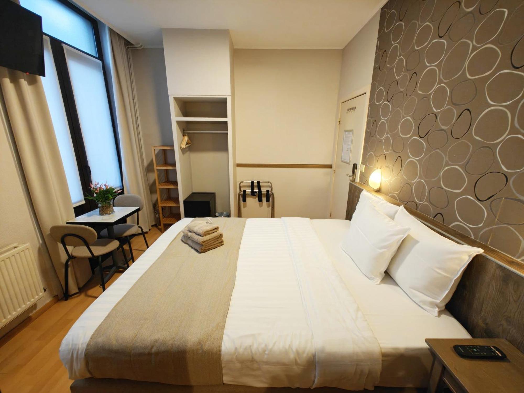 Hotel Tropicana บลังเคนเบอร์เก ภายนอก รูปภาพ