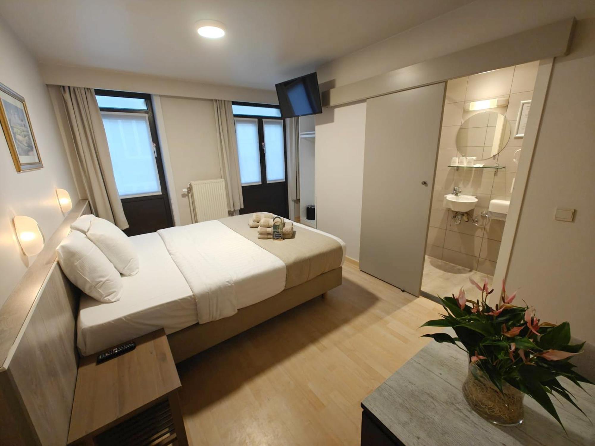 Hotel Tropicana บลังเคนเบอร์เก ภายนอก รูปภาพ