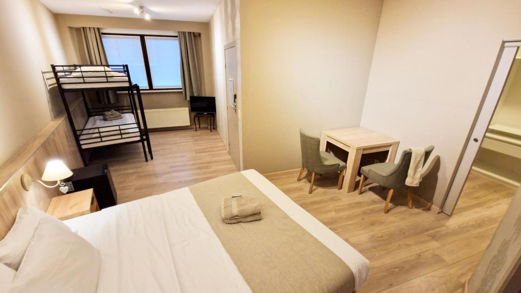 Hotel Tropicana บลังเคนเบอร์เก ภายนอก รูปภาพ