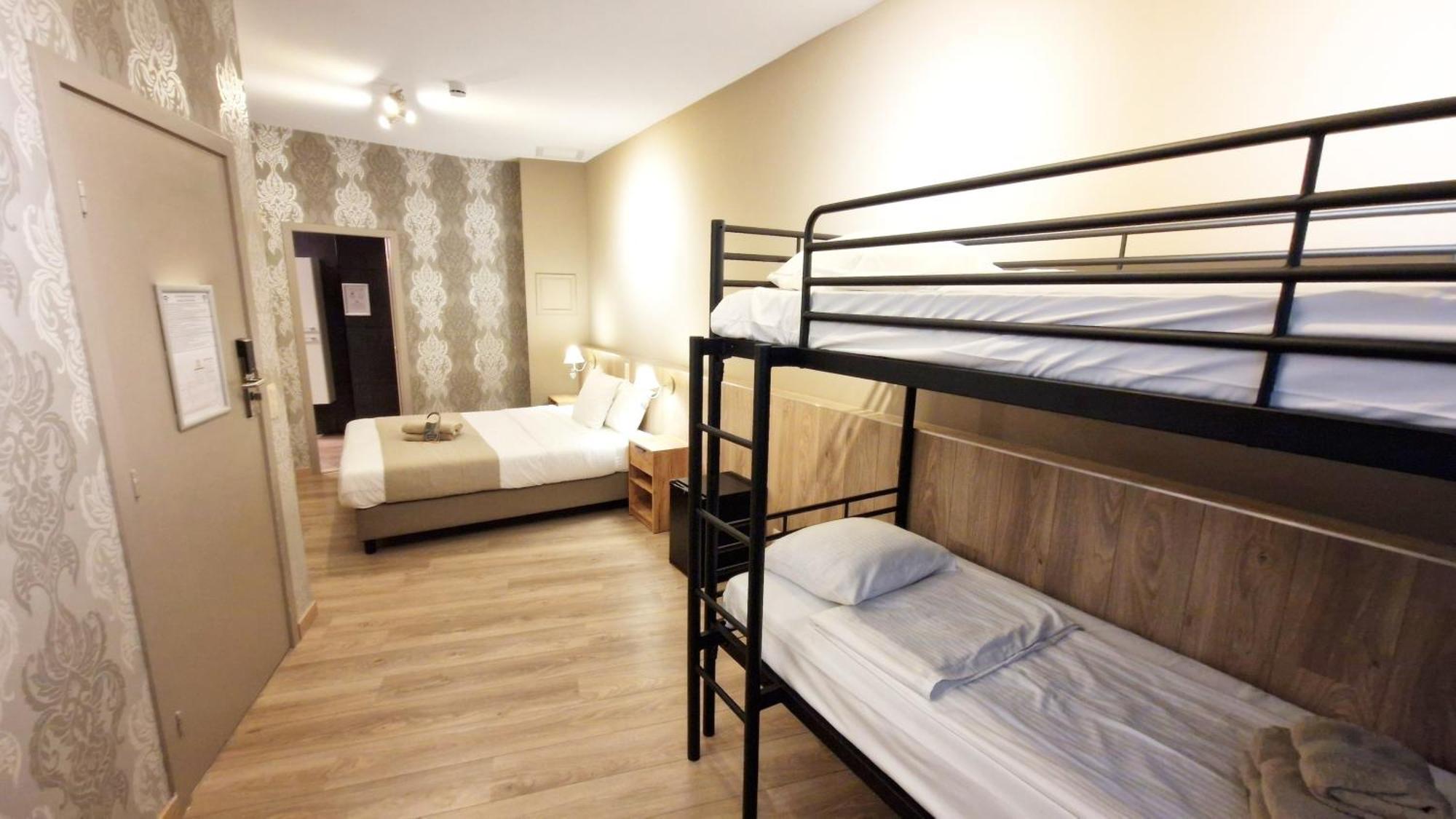 Hotel Tropicana บลังเคนเบอร์เก ภายนอก รูปภาพ